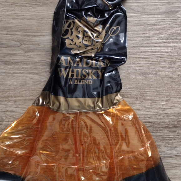 Black Velvet Inflatable Canadian Whiskey  advertising bottle. NWOT - Picture 8 of 10
